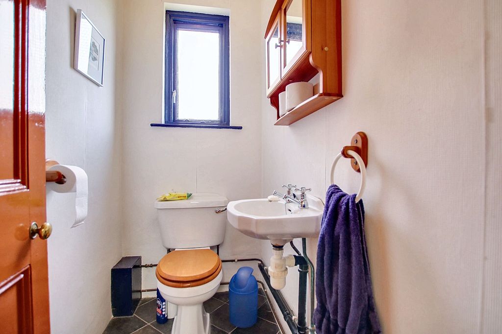 Additional image 30 of 5 bed semi-detached house for saleAlexandra Road, Leicester LE2