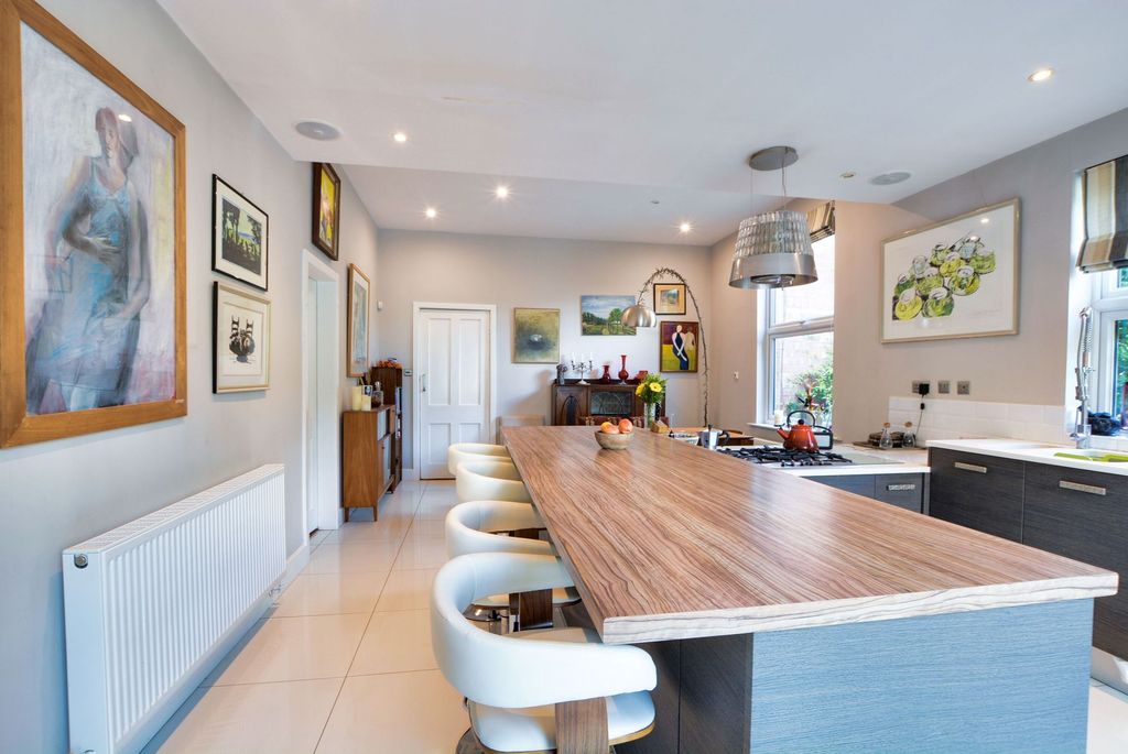 Additional image 16 of 6 bed semi-detached house for saleAlexandra Road, Stoneygate, Leicester LE2