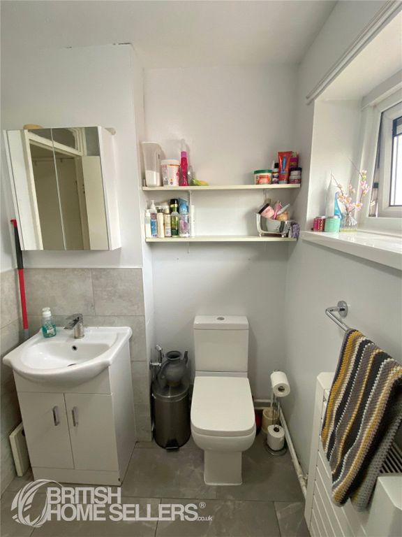 Additional image 14 of 3 bed flat for salePluto Close, Leicester, Leicestershire LE2