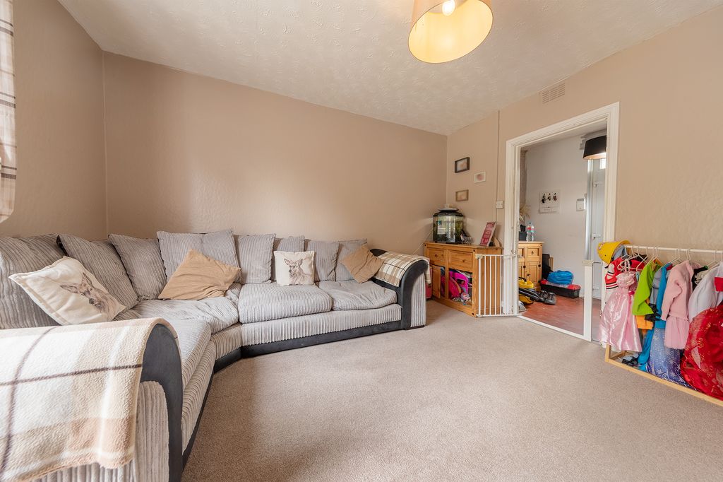 Additional image 3 of 3 bed semi-detached house for saleAllexton Gardens, Leicester LE3