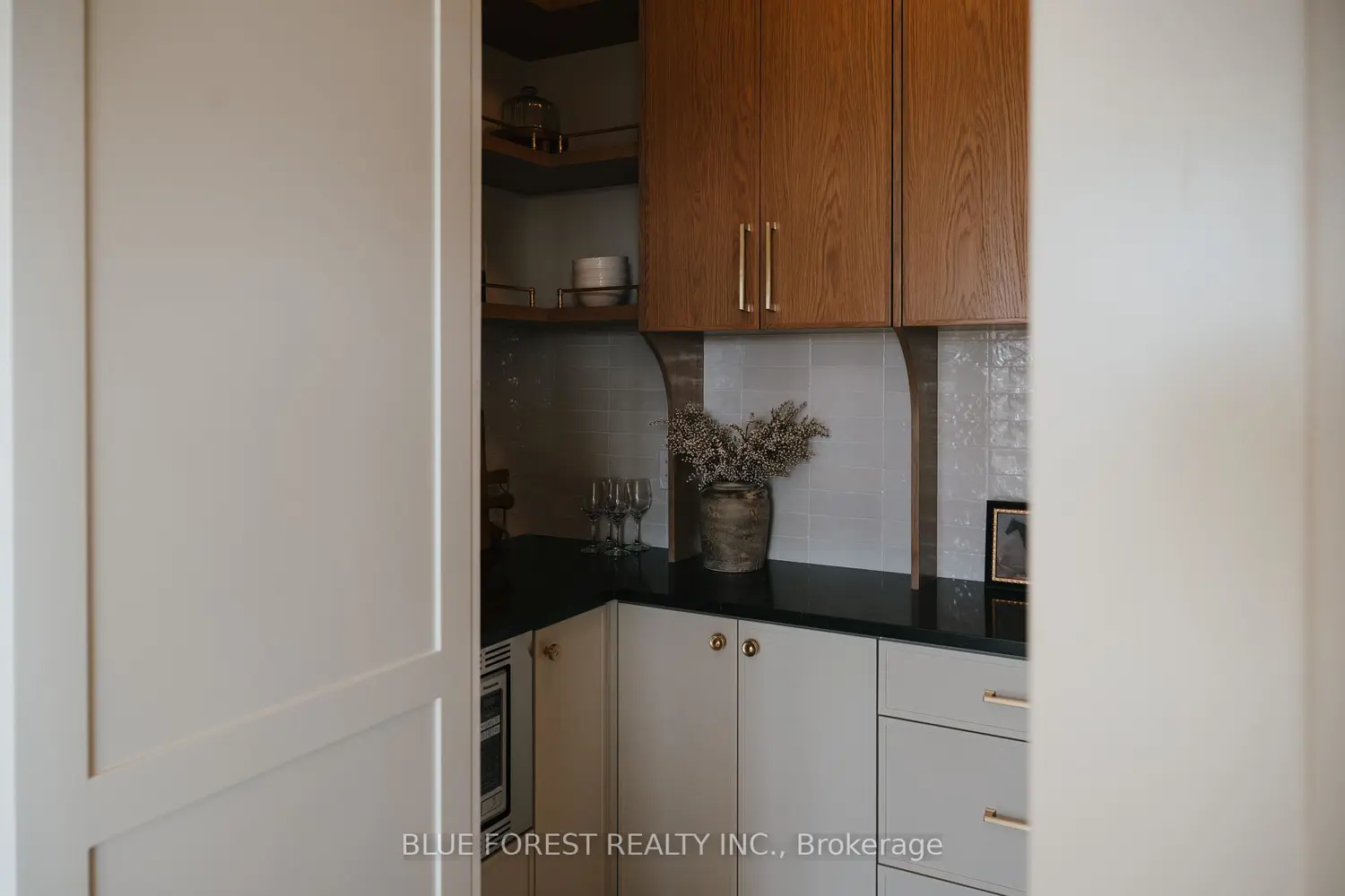 Additional image 4 of 4 Edgeview Crescent