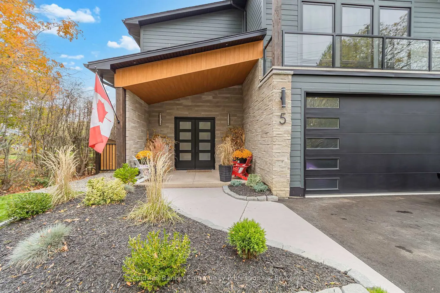 5 Archibald Drive photo 2