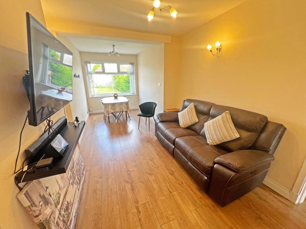 Additional image 8 of 3 bed semi-detached house for saleShetland Road, Leicester, Leicestershire LE4