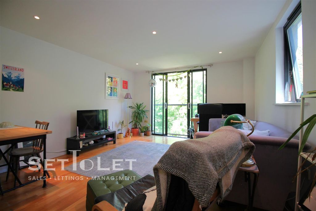Additional image 5 of 2 bed flat for saleZenith Building, Colton Street, Leicester LE1