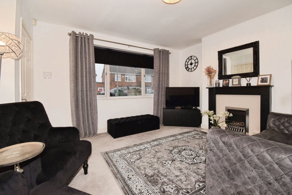 Additional image 3 of 3 bed semi-detached house for saleStonehill Avenue, Birstall, Leicester LE4