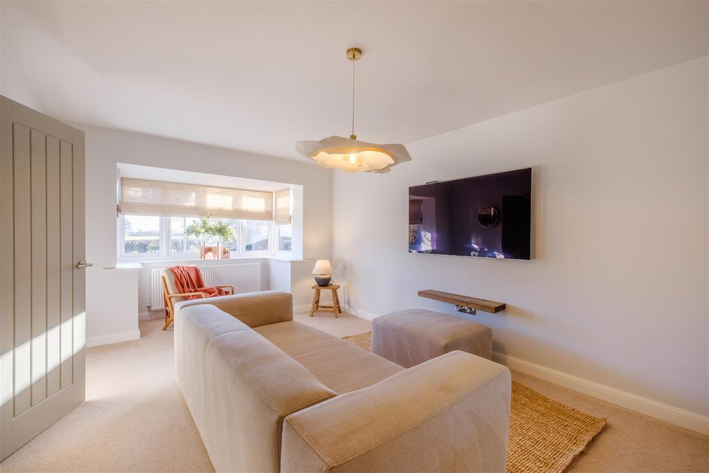 Additional image 14 of 4 bed detached house for saleDumore Hay Lane, Fradley WS13