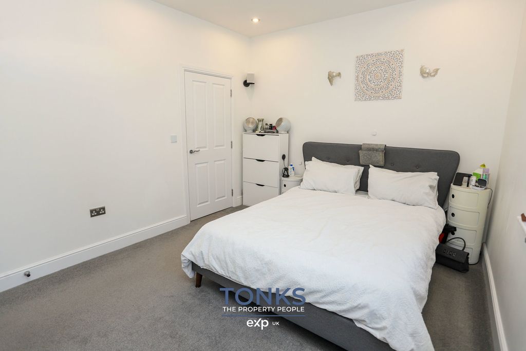 Additional image 11 of 2 bed flat for saleBaggeridge House, Roadstone Drive, Dudley, West Midlands DY3