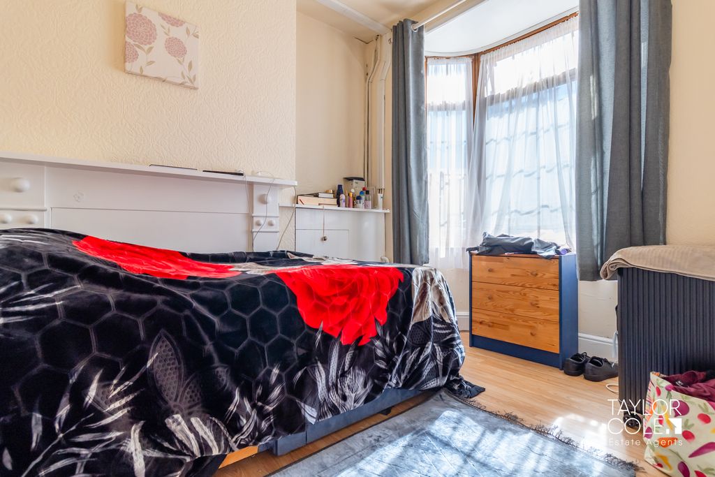 Additional image 7 of 5 bed terraced house for saleTamworth Road, Two Gates, Tamworth B77