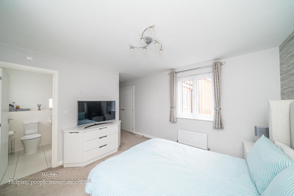 Additional image 19 of 4 bed detached house for saleElder Avenue, Essington, Wolverhampton WV11