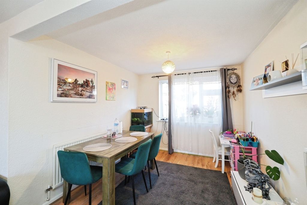 Additional image 8 of 4 bed semi-detached house for saleChristie Drive, Loughborough LE11