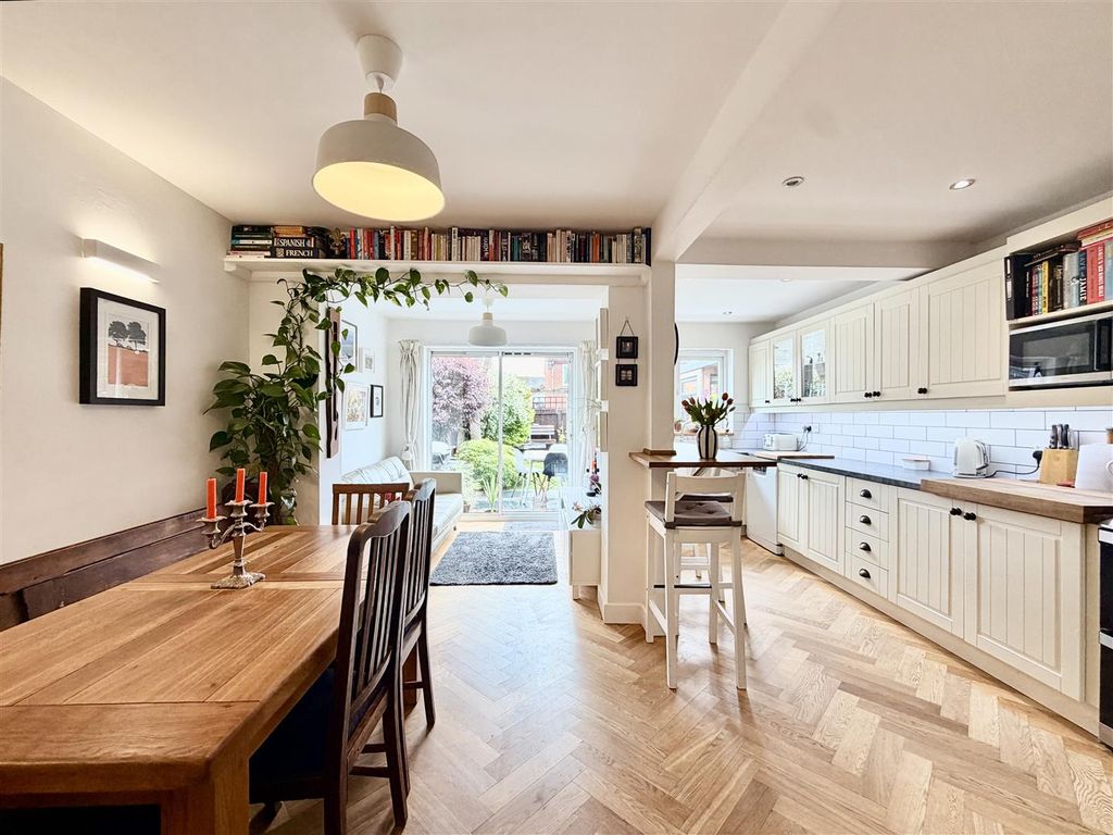 Additional image 2 of 3 bed detached house for saleLindisfarne Drive, Loughborough LE11