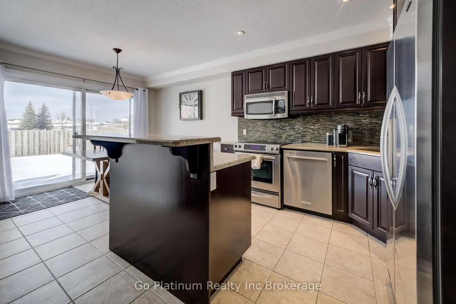 Additional image 8 of 739 Frontenac Crescent