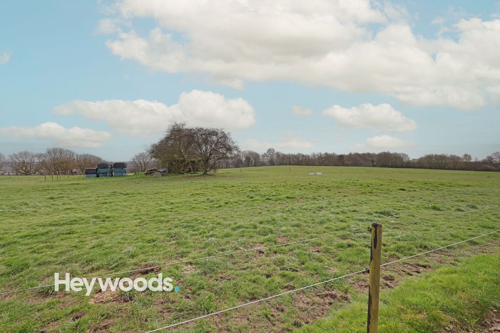 Additional image 4 of 3 bed semi-detached bungalow for saleFearns Avenue, Bradwell, Newcastle Under Lyme ST5