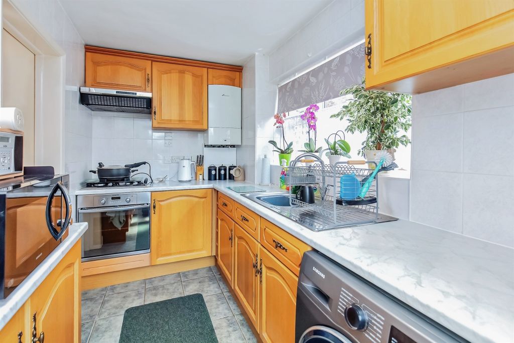 Additional image 3 of 3 bed semi-detached house for saleTroon Close, Stamford PE9
