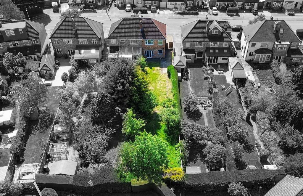 Additional image 18 of 3 bed semi-detached house for saleKenwood Road, Knighton, Leicester LE2