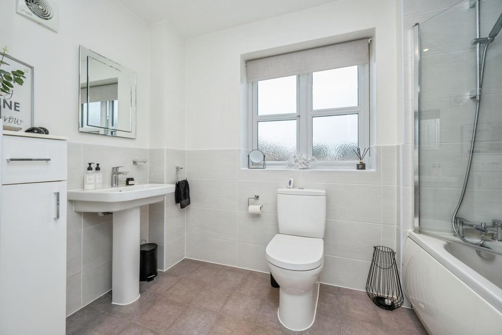 Additional image 23 of 4 bed detached house for saleCroft Close, Two Gates, Tamworth B77