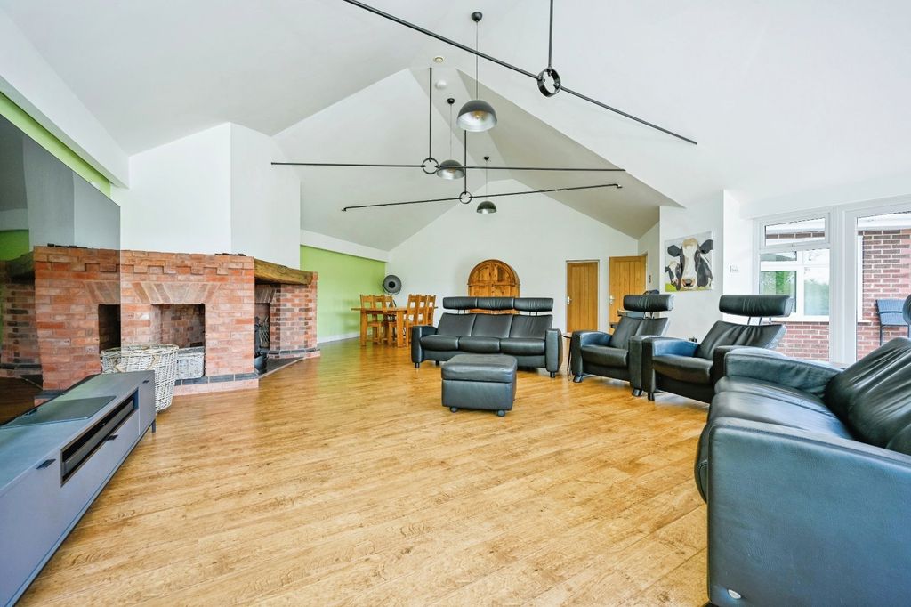 Additional image 2 of 5 bed bungalow for saleWhitgreave Lane, Great Bridgeford, Stafford, Staffordshire ST18