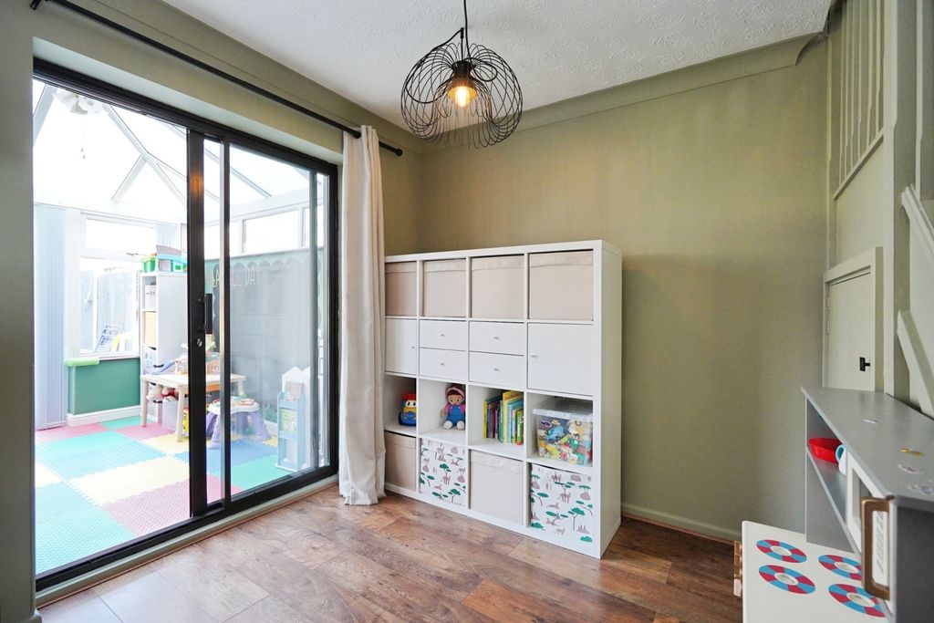 Additional image 13 of 3 bed semi-detached house for saleSeymour Avenue, Burton-On-Trent, Staffordshire DE14