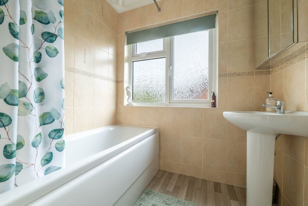 Additional image 22 of 4 bed semi-detached house for saleOakfield Avenue, Birstall, Leicester LE4