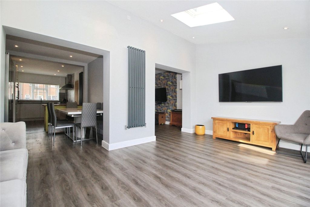 Additional image 5 of 4 bed semi-detached house for saleAlexander Avenue, Earl Shilton, Leicester, Leicestershire LE9