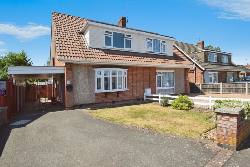 3 bed semi-detached house for saleKent Crescent, Wigston, Leicestershire LE18