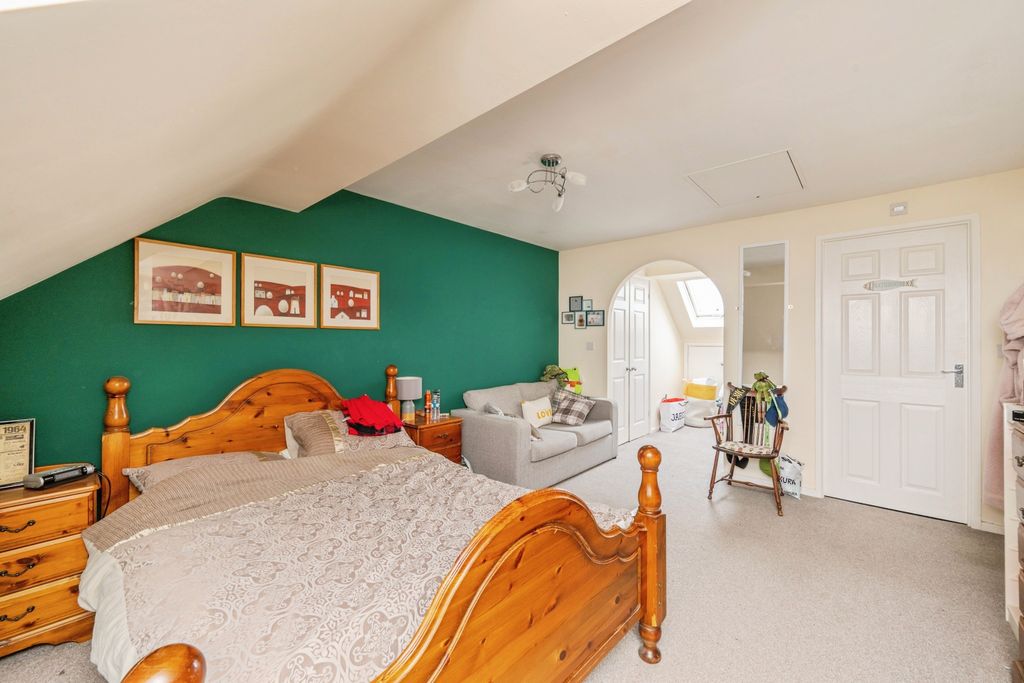 Additional image 9 of 3 bed semi-detached house for saleAmington Road, Tamworth B77