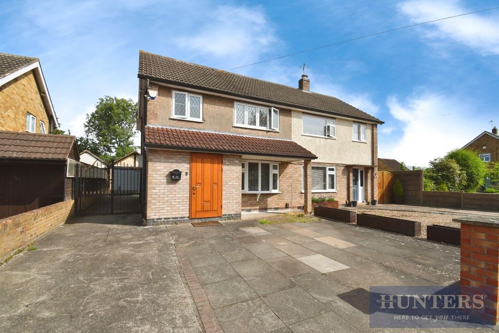 Additional image 4 of 4 bed semi-detached house for saleDorset Avenue, Wigston LE18
