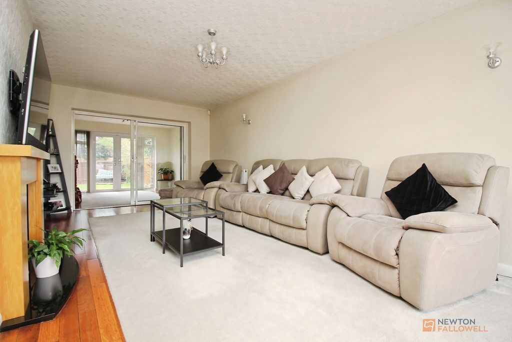 Additional image 7 of 5 bed detached house for saleChalvington Close, Evington, Leicester LE5
