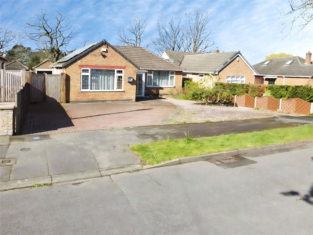 3 bed bungalow for saleSpinney Road, Burbage LE10