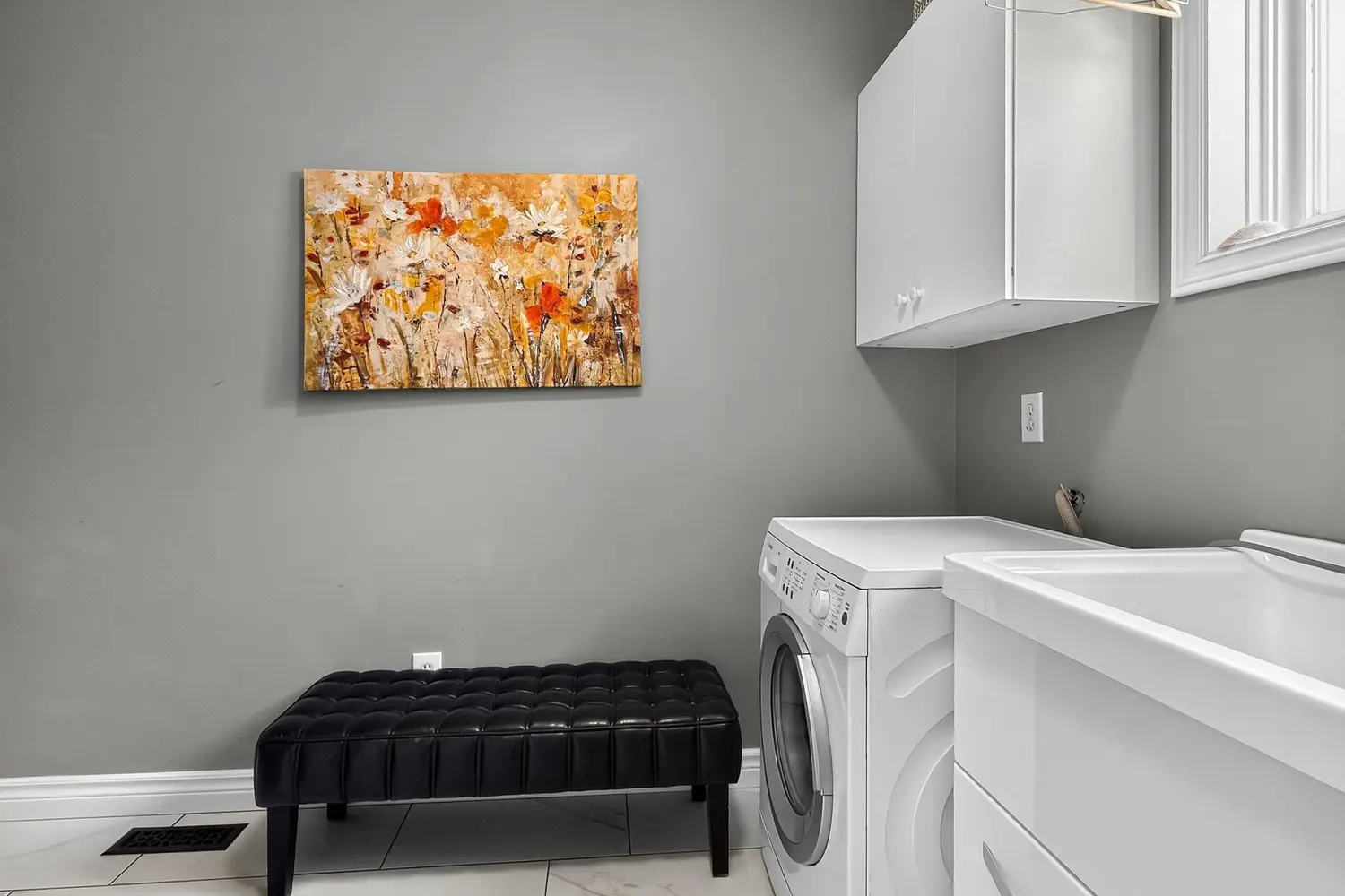 Additional image 8 of 1098 Caitlin Crescent