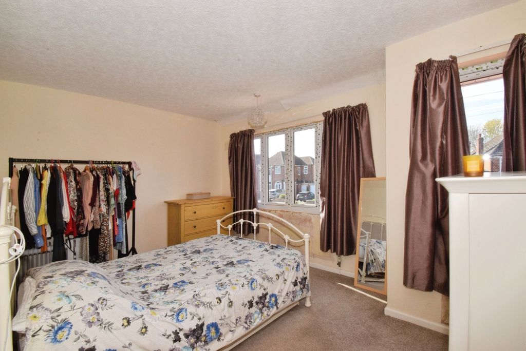 Additional image 7 of 3 bed semi-detached house for saleMere Road, Wigston, Leicestershire LE18