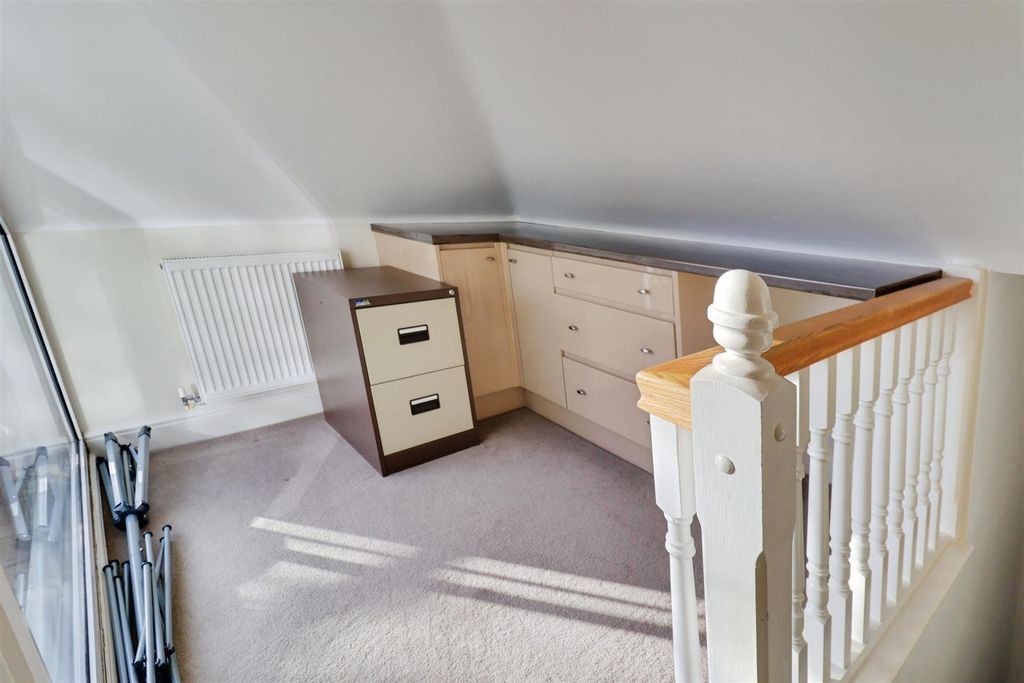 Additional image 41 of 3 bed flat for saleBrackenwood Mews, Weston, Crewe CW2