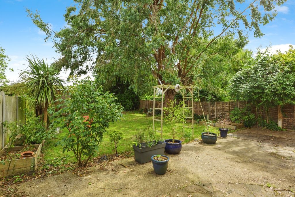 Additional image 16 of 4 bed semi-detached house for saleSpencefield Lane, Leicester LE5