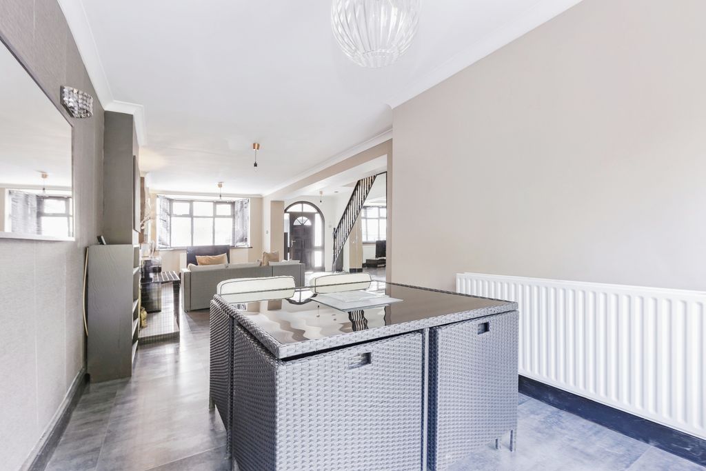 Additional image 5 of 4 bed detached house for saleAylestone Drive, Leicester, Leicestershire LE2