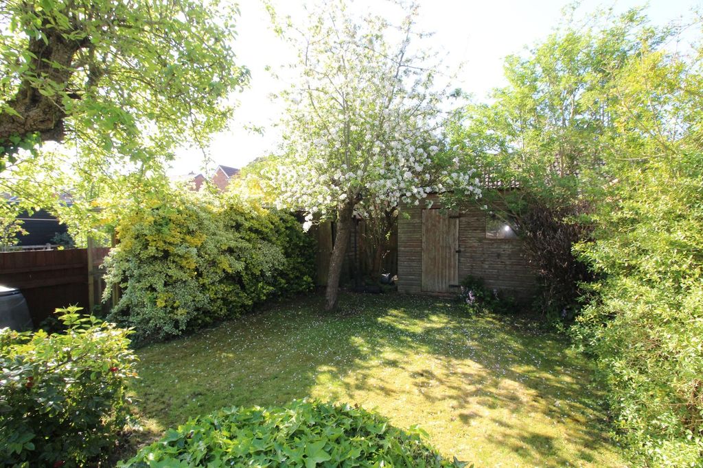 Additional image 19 of 3 bed semi-detached house for saleRichmond Drive, Glen Parva, Leicester LE2