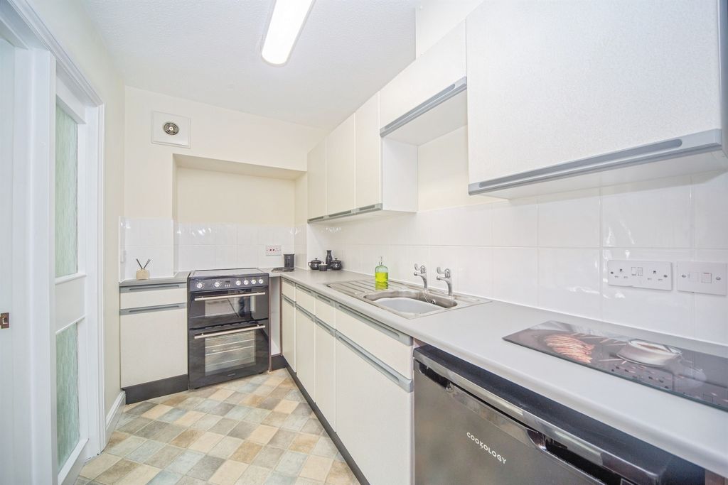 Additional image 6 of 2 bed flat for saleSt. Ann Place, Salisbury SP1