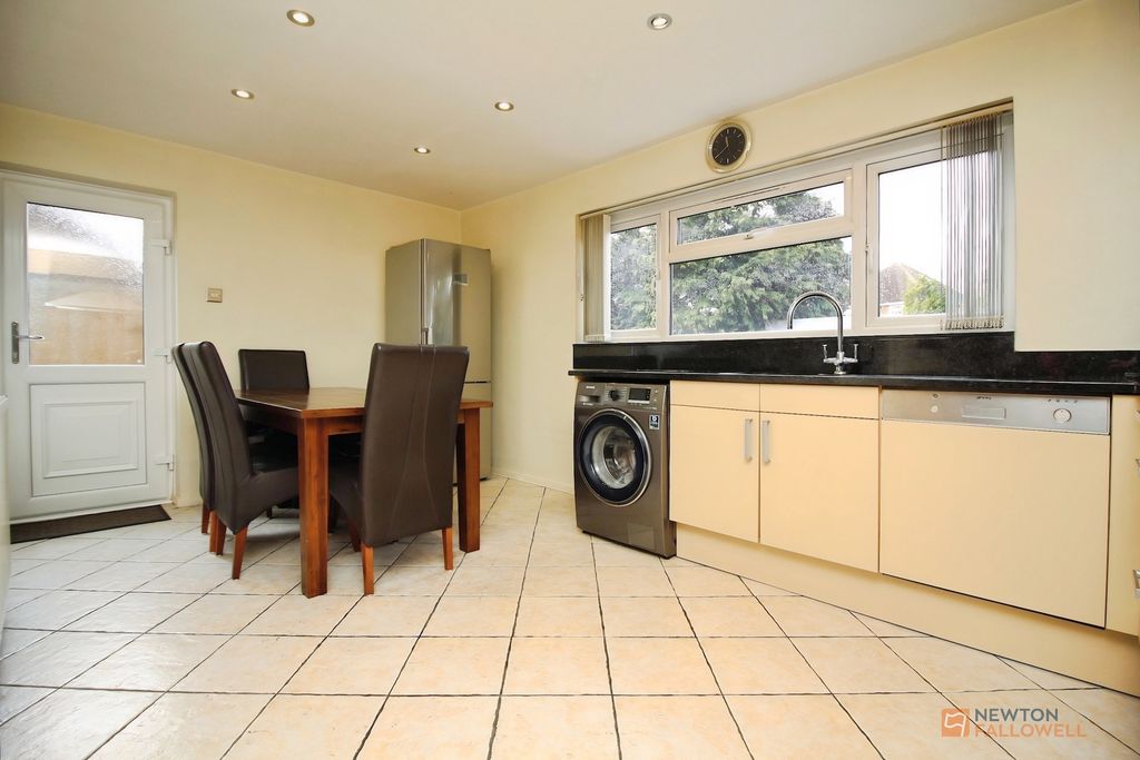 Additional image 10 of 5 bed detached house for saleChalvington Close, Evington, Leicester LE5