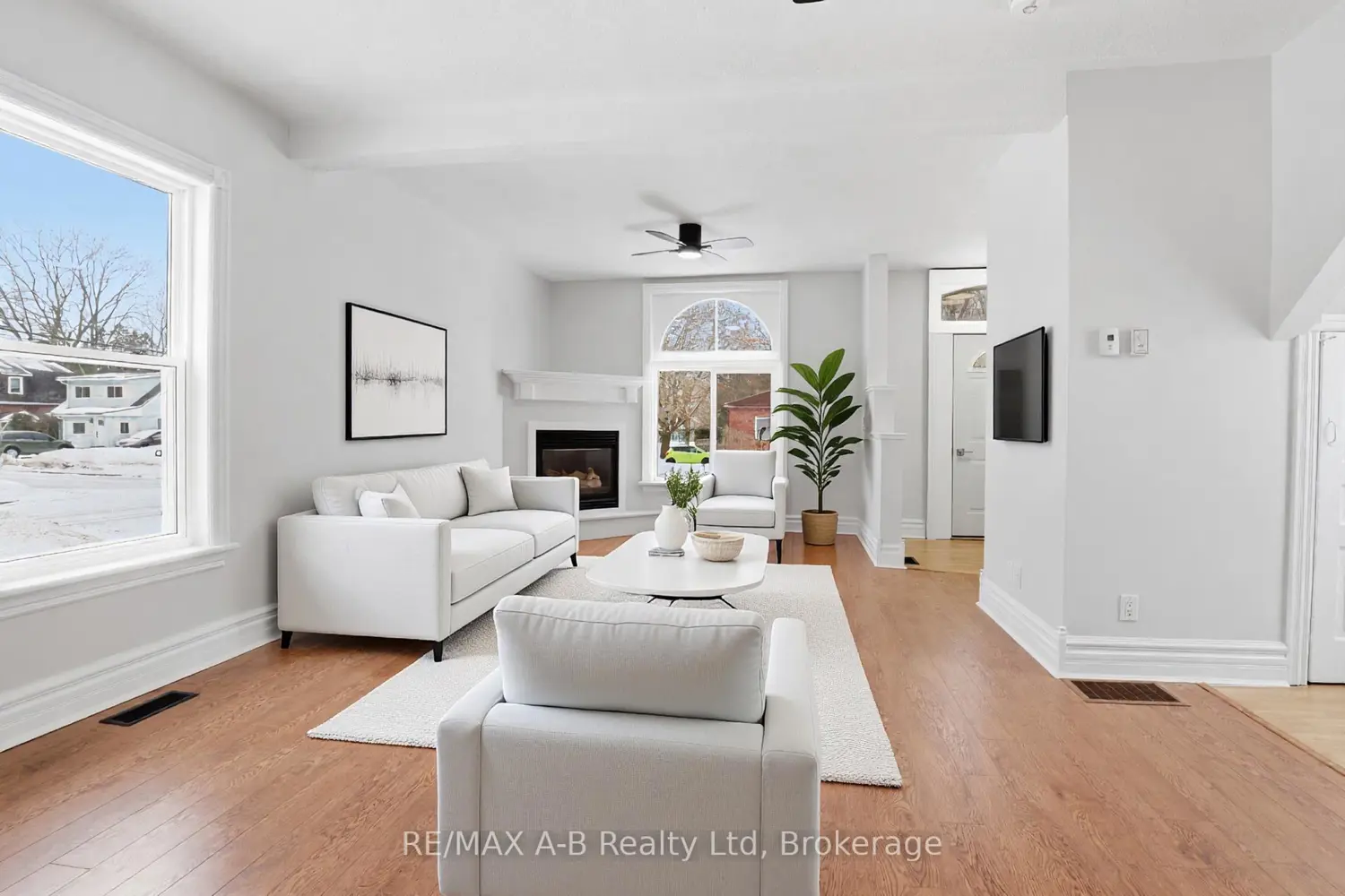 307 Nelson Street photo 3
