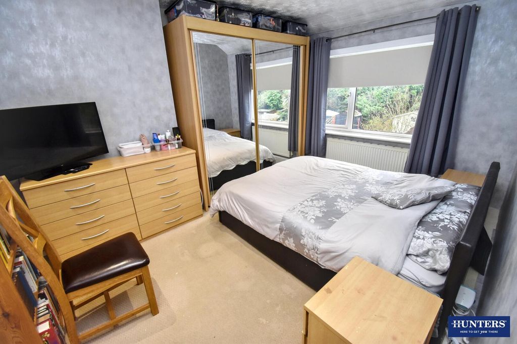 Additional image 8 of 3 bed semi-detached house for saleOakleigh Avenue, Glen Parva, Leicester LE2