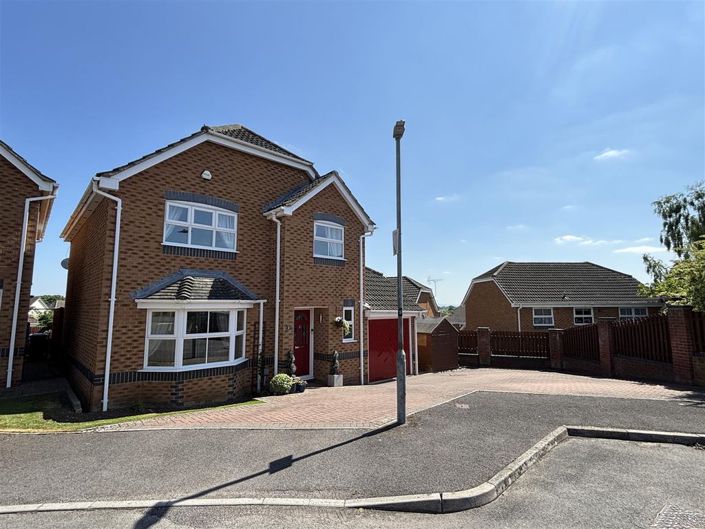 4 bed detached house for saleWishart Way, Chippenham SN15