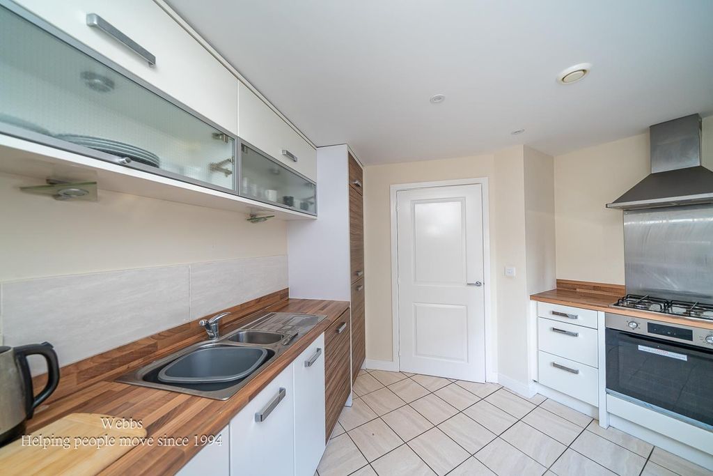 Additional image 7 of 2 bed flat for saleStrawberry Lane, Lichfield WS14
