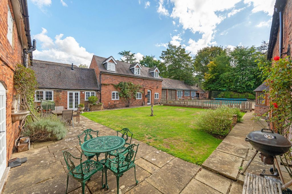 Additional image 39 of 7 bed country house for saleClifton Upon Dunsmore, Rugby, Warwickshire CV23