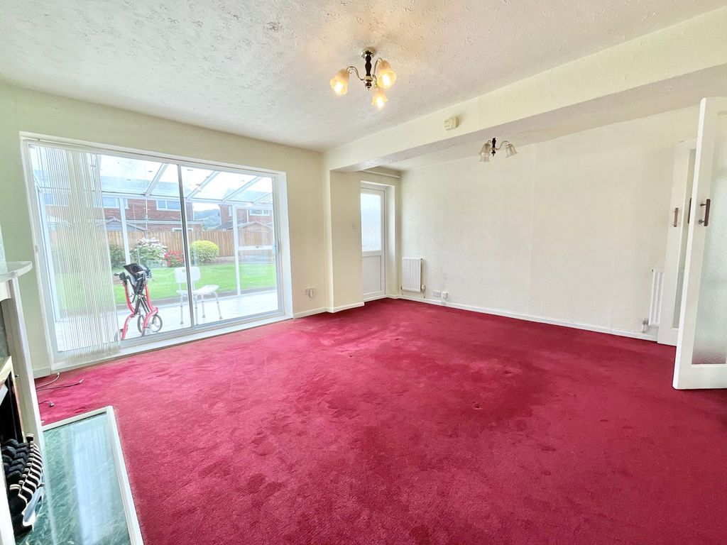 2 bed detached house for saleCroxden Close, Cheadle ST10 photo 2