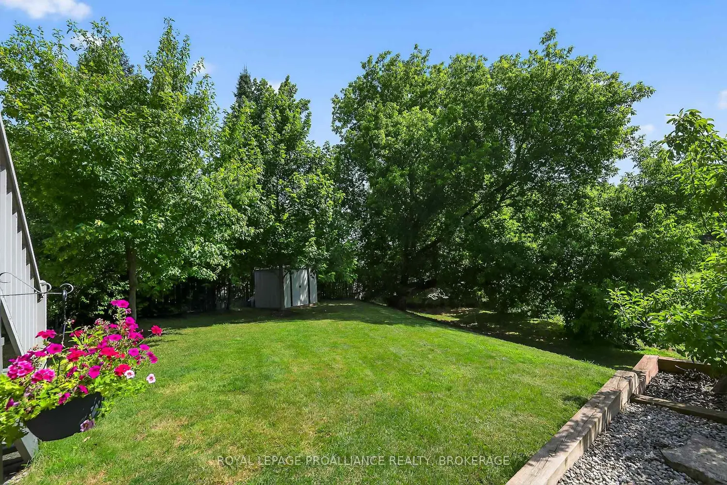 Additional image 18 of 1098 Caitlin Crescent