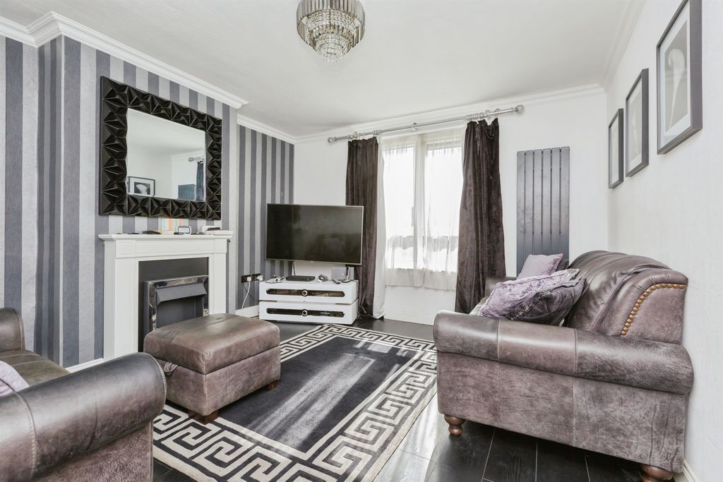 Additional image 2 of 3 bed end terrace house for saleMortimer Way, Leicester LE3