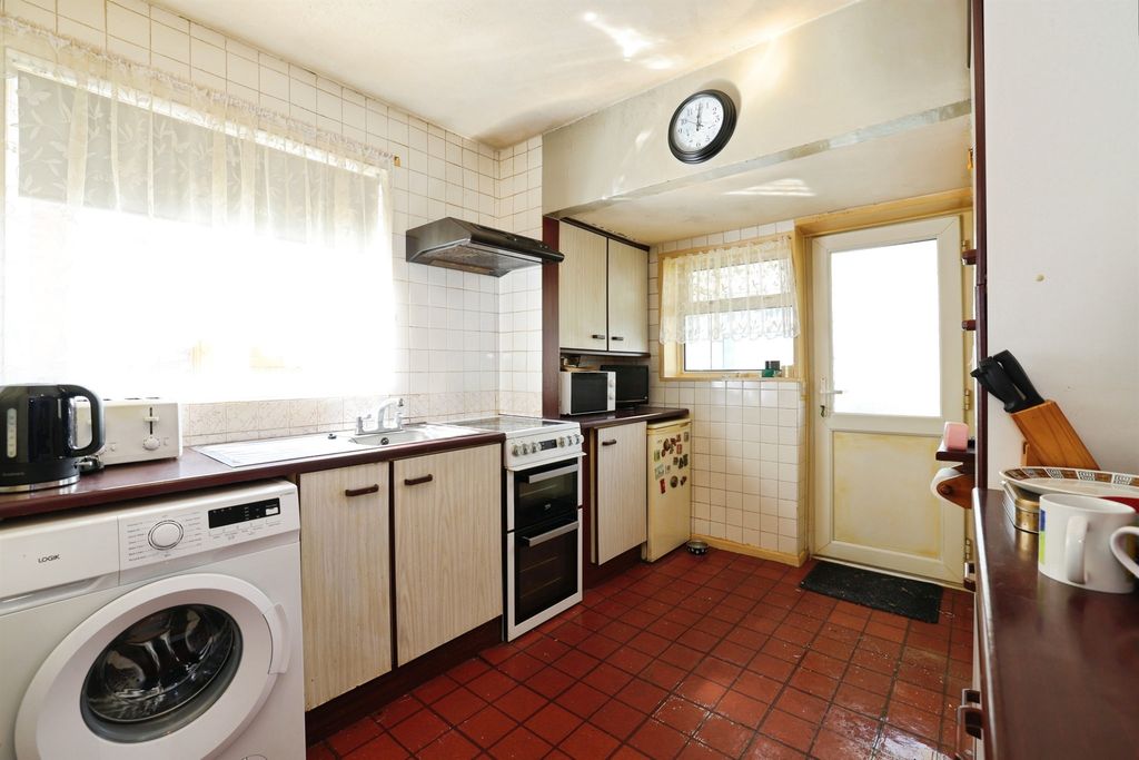 Additional image 9 of 2 bed detached bungalow for saleBeacon Close, Amesbury, Salisbury SP4