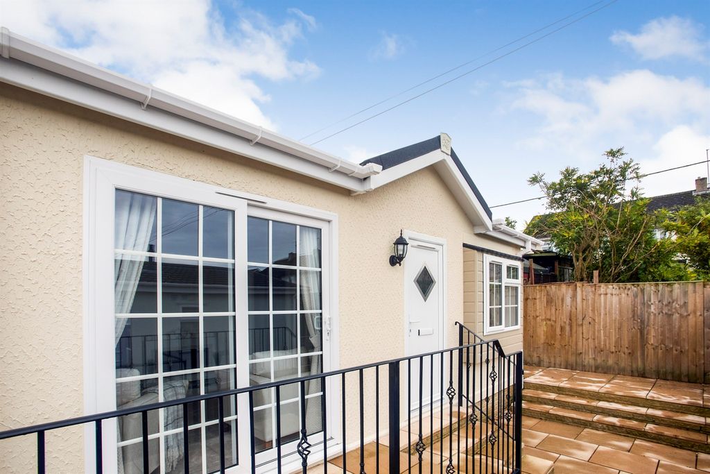 Additional image 2 of 2 bed mobile/park home for saleHolders Road, Amesbury, Salisbury SP4