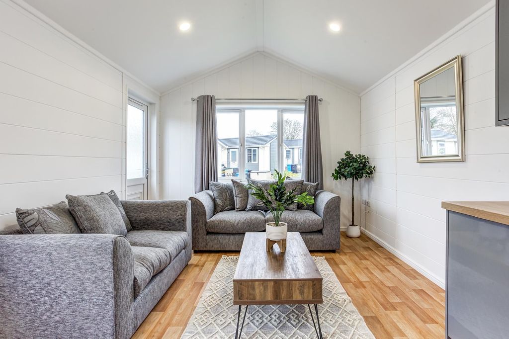 Additional image 7 of 1 bed mobile/park home for saleNew Road, Featherstone, Wolverhampton WV10