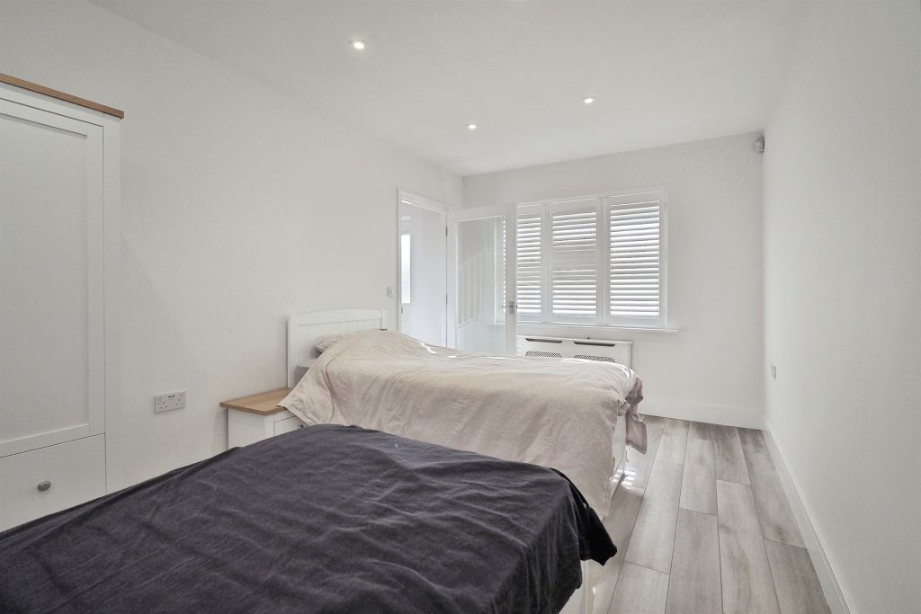Additional image 8 of 5 bed detached house for saleHolloway Close, Amesbury, Salisbury SP4