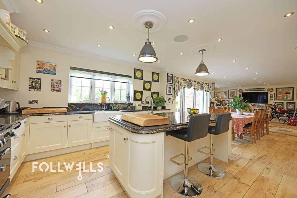 Additional image 2 of 5 bed detached house for saleAnchor Close, Whitmore ST5